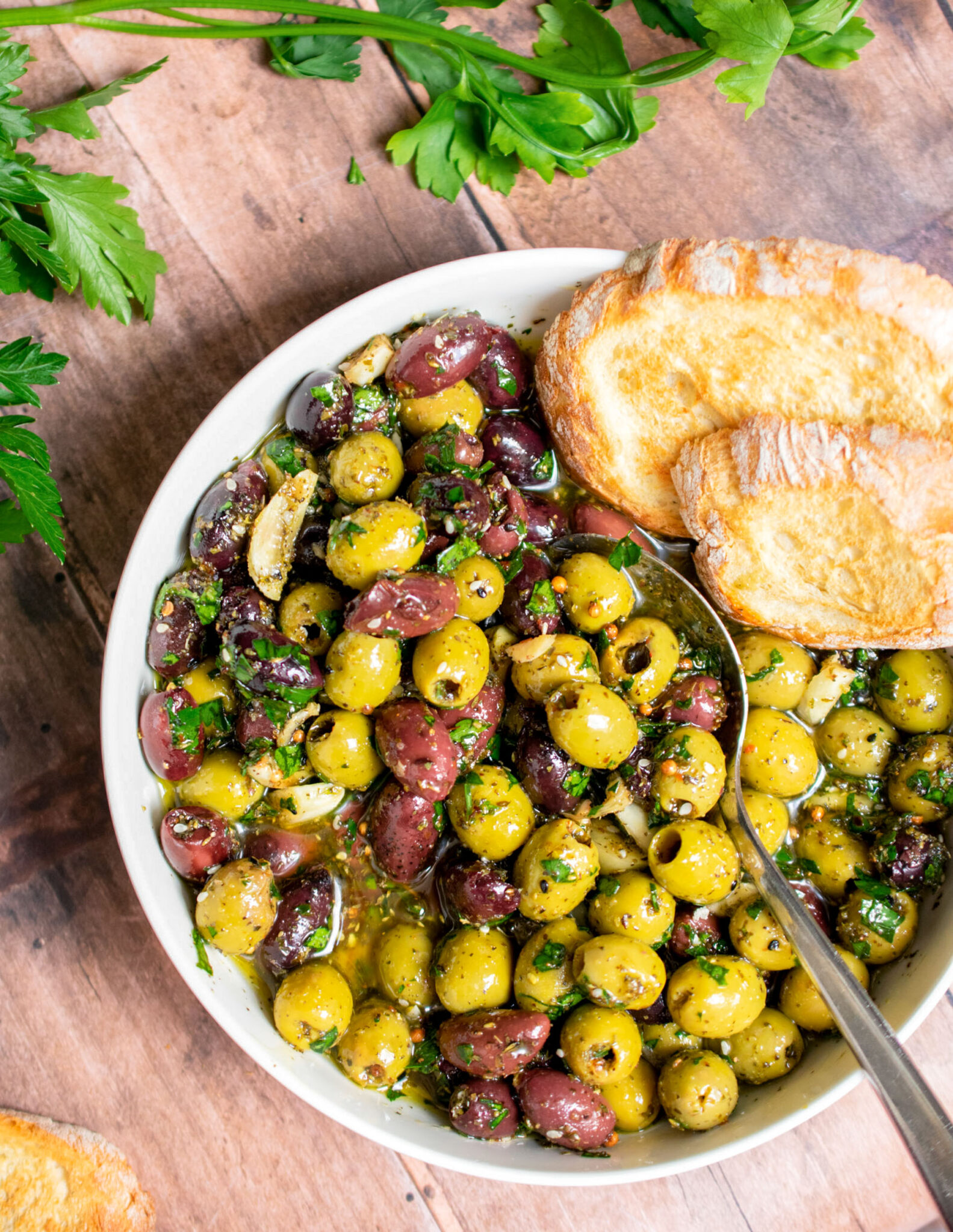 ALYVUOGĖS MEDAUS MARINATE